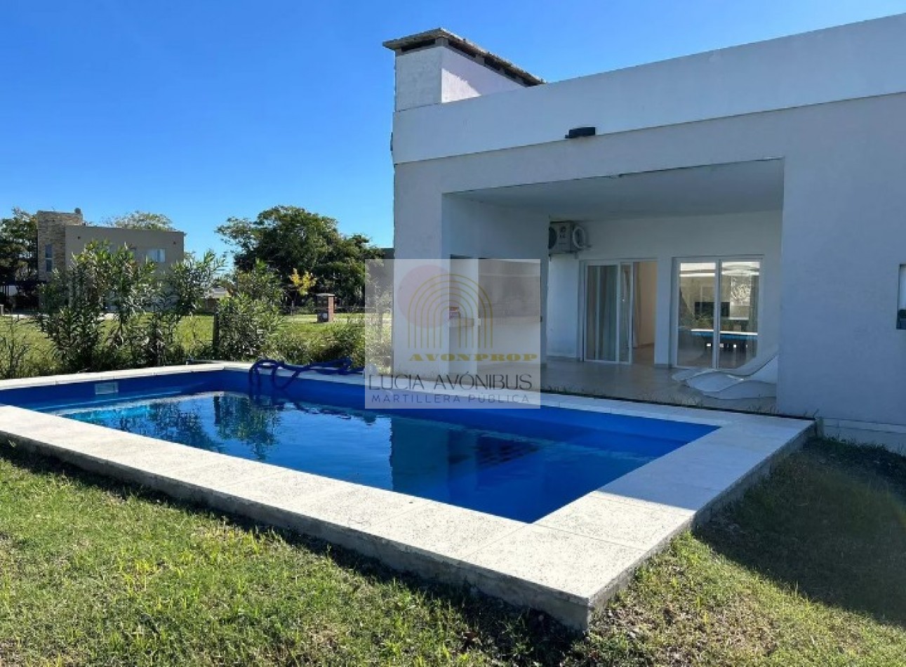 CASA SANTA LUCIA- PILAR DEL ESTE