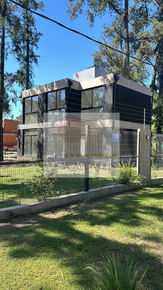 CASA EN COMPLEJO CERRADO