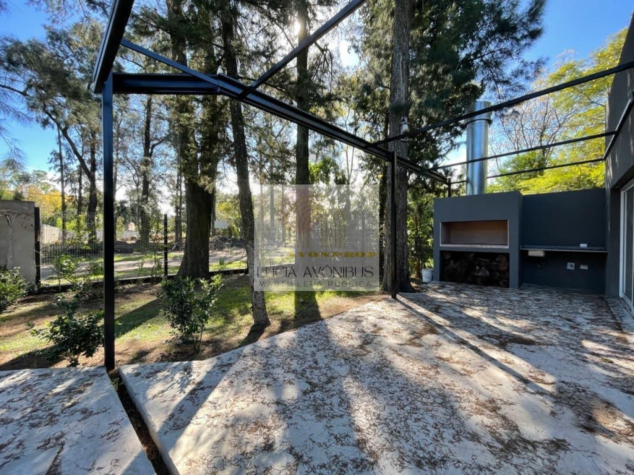 Casa complejo cerrado Moreno